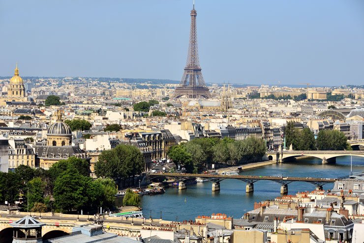 La Ville de PARIS attaque Airbnb La Ville de PARIS attaque Airbnb