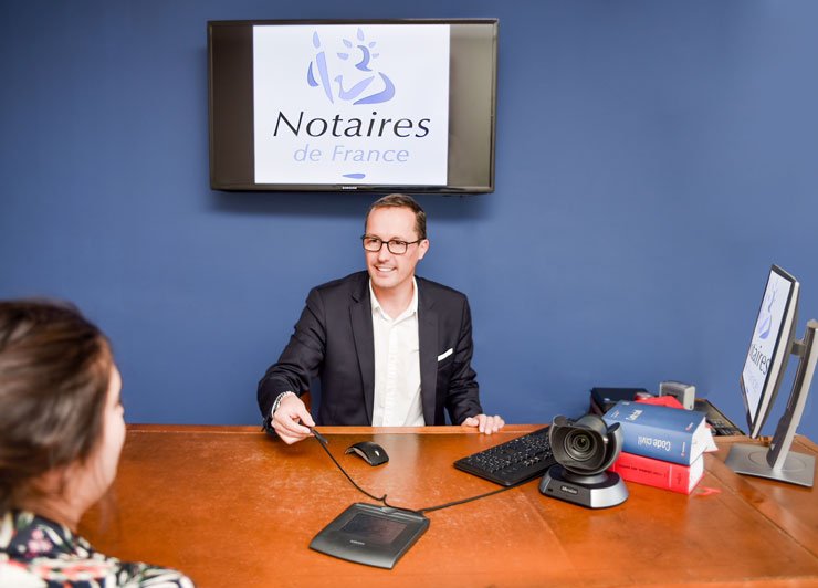 À la rencontre de l'e-notaire À la rencontre de l'e-notaire