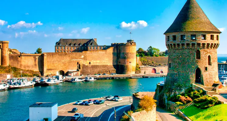 Se loger à Brest : explorez les quartiers et le centre-ville de Brest episode artwork
