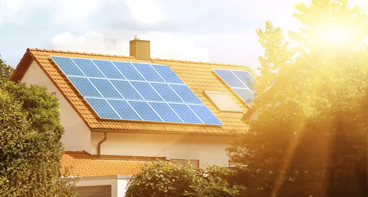 Les panneaux solaires : une solution d'avenir pour l'autoconsommation énergétique episode artwork