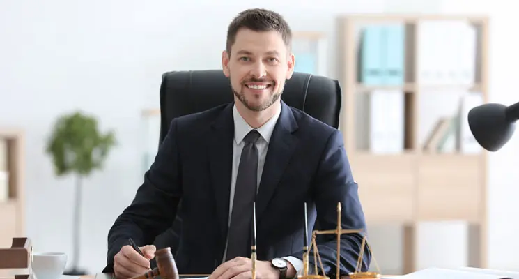 Commissaire de justice : un acteur clé de votre sécurité juridique episode artwork