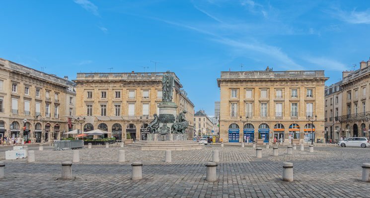 Retraite à Reims… Installez-vous en classe confort Retraite à Reims… Installez-vous en classe confort