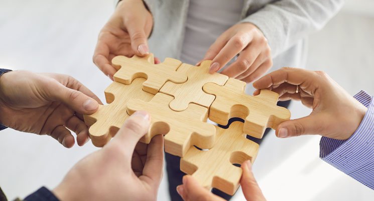 Dons et legs : 66 % de réduction d'impôt pour transmettre plus qu'un patrimoine Dons et legs : 66 % de réduction d'impôt pour transmettre plus qu'un patrimoine