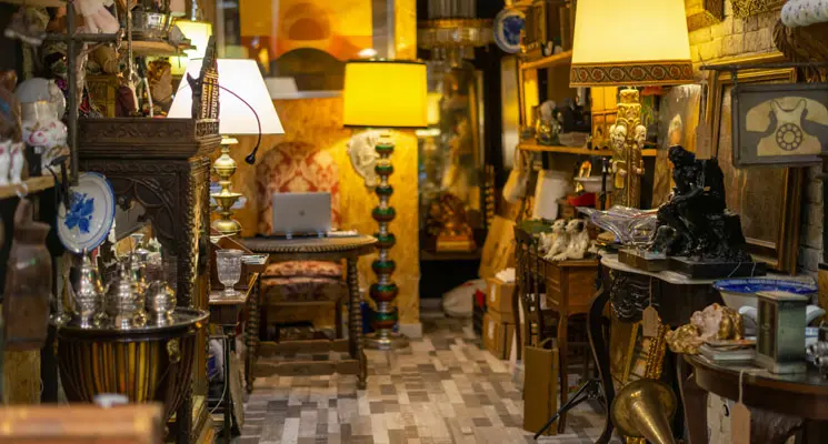 Comment estimer et vendre des objets anciens avec un antiquaire ? episode artwork