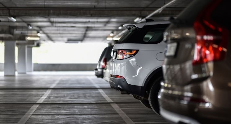 Investir dans un garage&nbsp;: réussissez votre man&oelig;uvre en 5 étapes