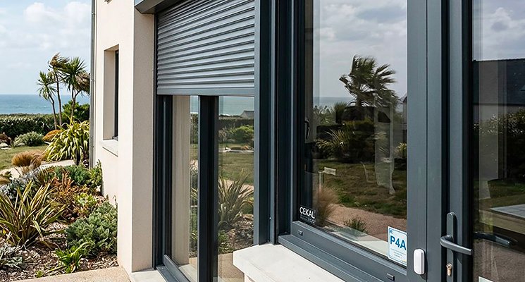 Fenêtres, vitrages, volets&nbsp;: les menuiseries sous haute protection