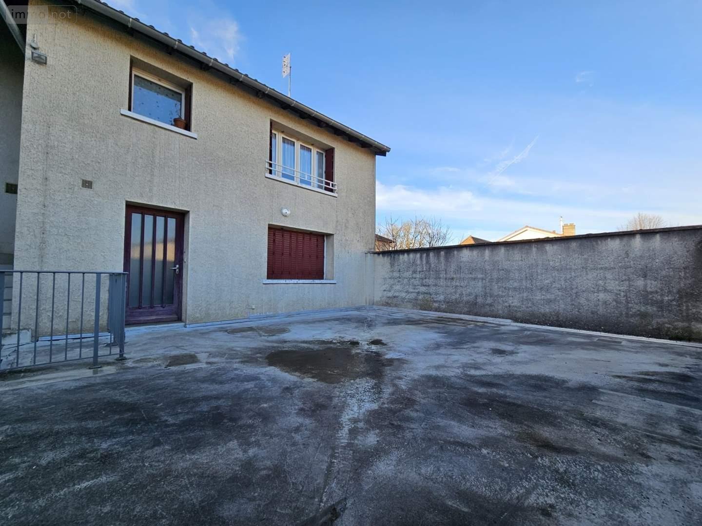 Location appartement Pont-de-Veyle 01290 Ain 57 m2 2 pièces 500 euros