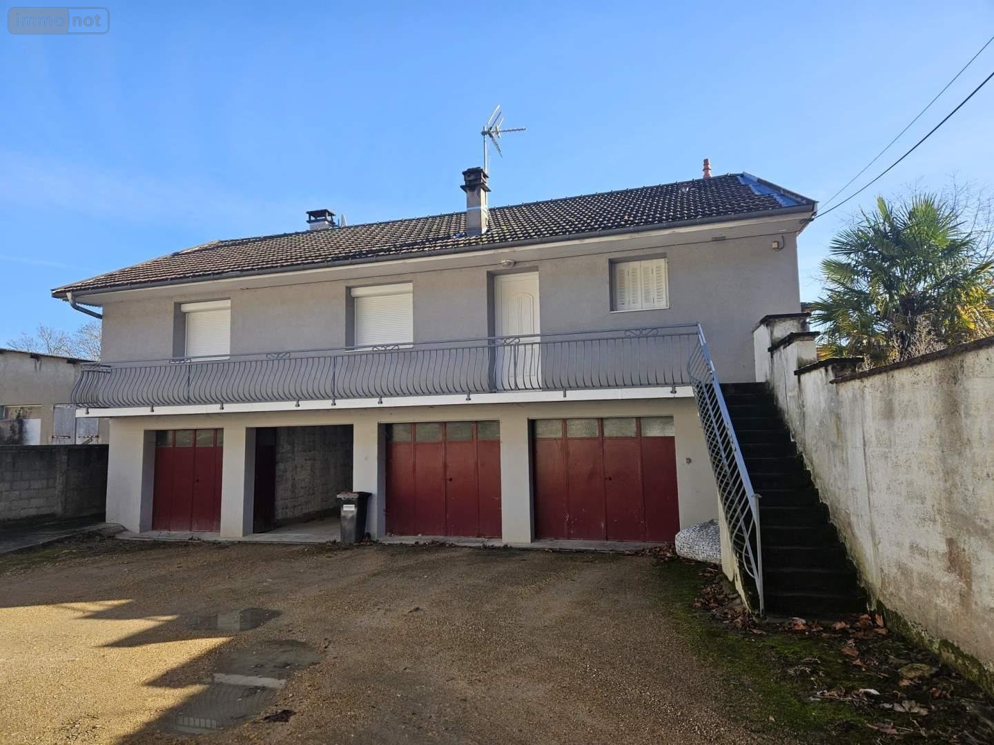 Location appartement Pont-de-Veyle 01290 Ain 84 m2 3 pièces 750 euros