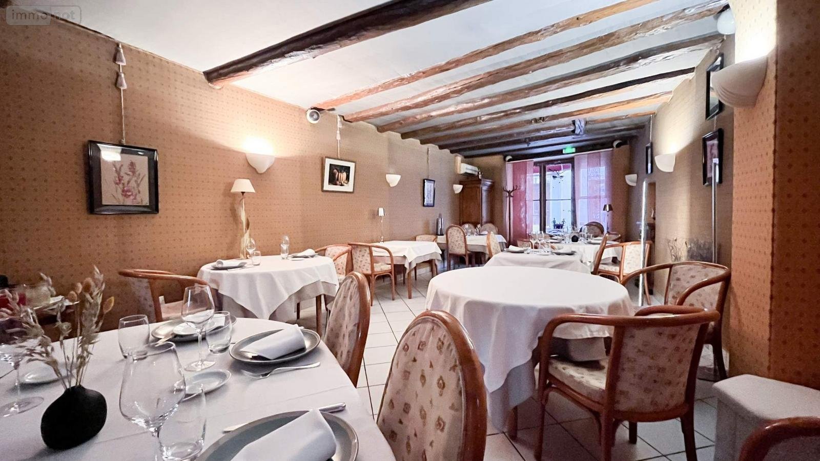 Fonds et murs commerciaux a vendre Gap 05000 Hautes-Alpes 108 m2  702000 euros