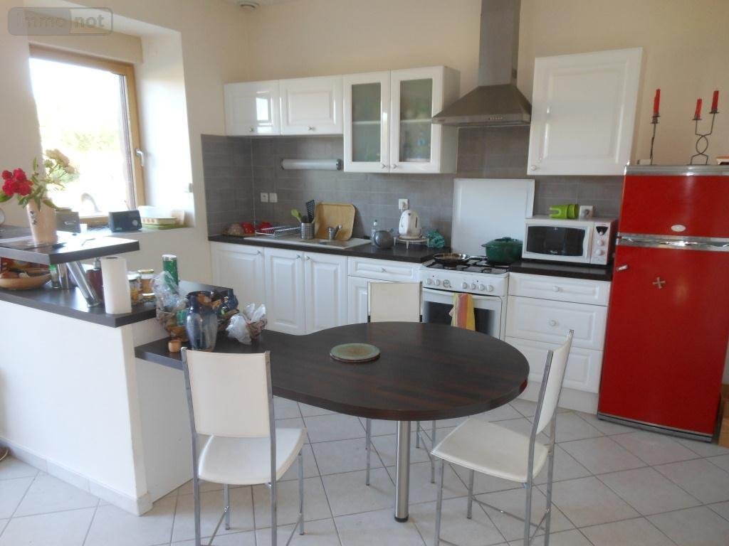 Location maison Noyal-Châtillon-sur-Seiche 35230 Ille-et-Vilaine 101 m2 4 pièces 1001 euros
