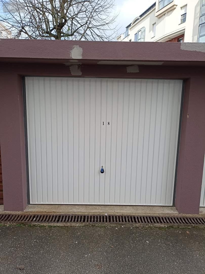 Location garage et parking Rennes 35000 Ille-et-Vilaine  75 euros