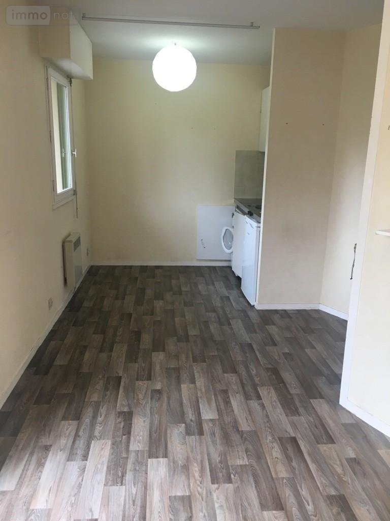 Location appartement Rennes 35000 Ille-et-Vilaine 22 m2 1 pièce 515 euros