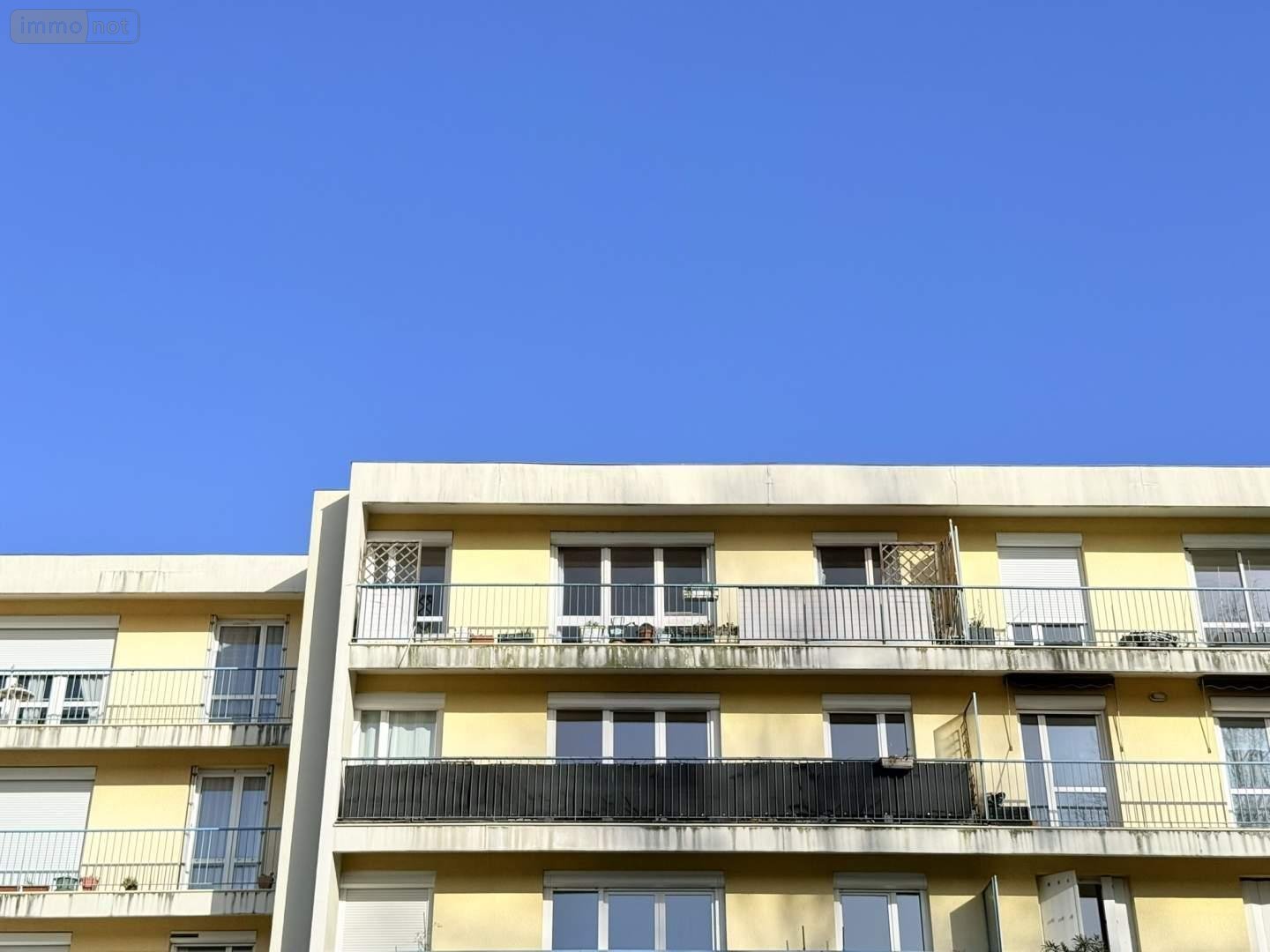 Appartement a vendre Rennes 35000 Ille-et-Vilaine 75 m2 3 pièces 126000 euros