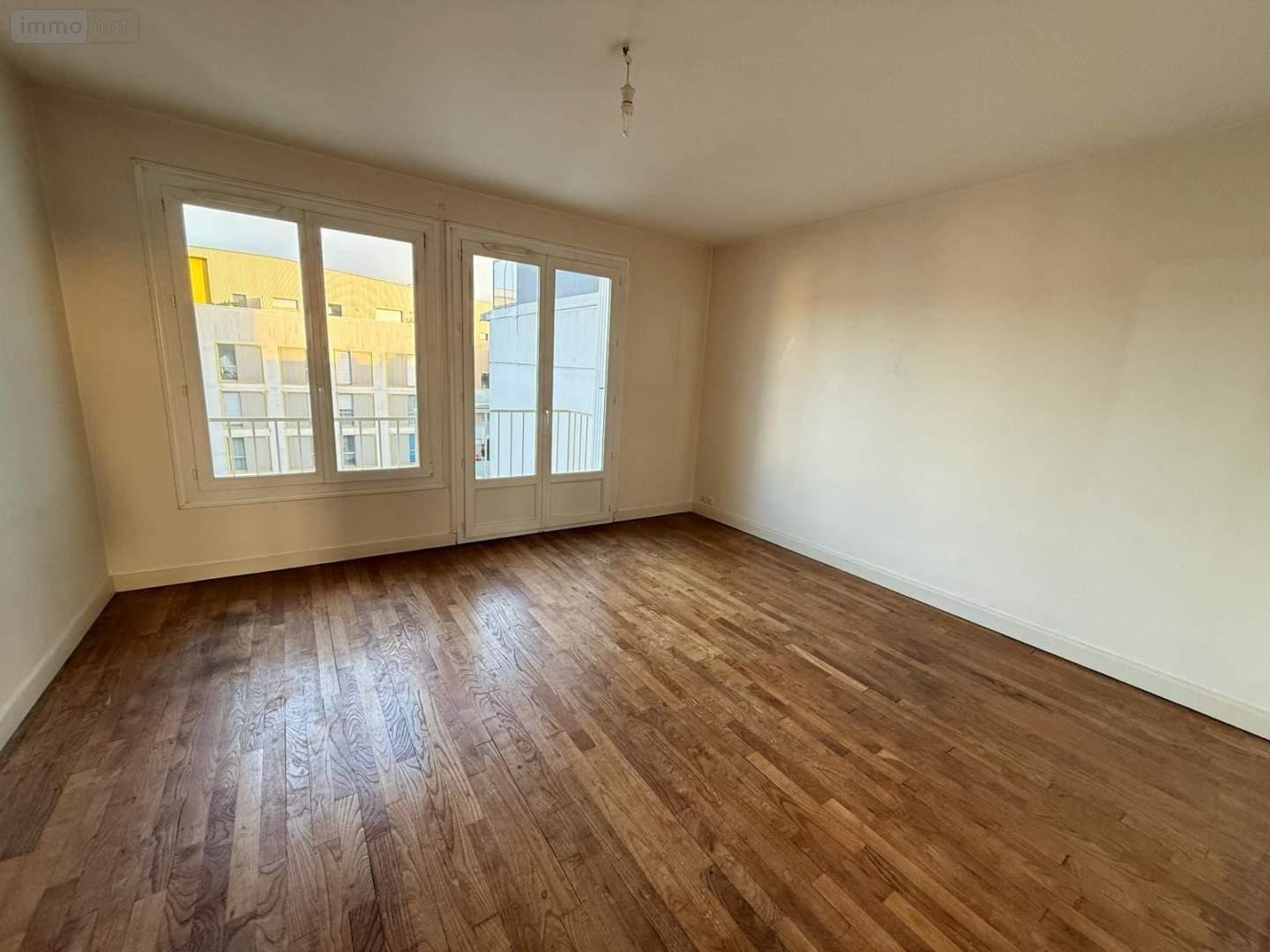 Location appartement Rennes 35000 Ille-et-Vilaine 55 m2 2 pièces 571 euros