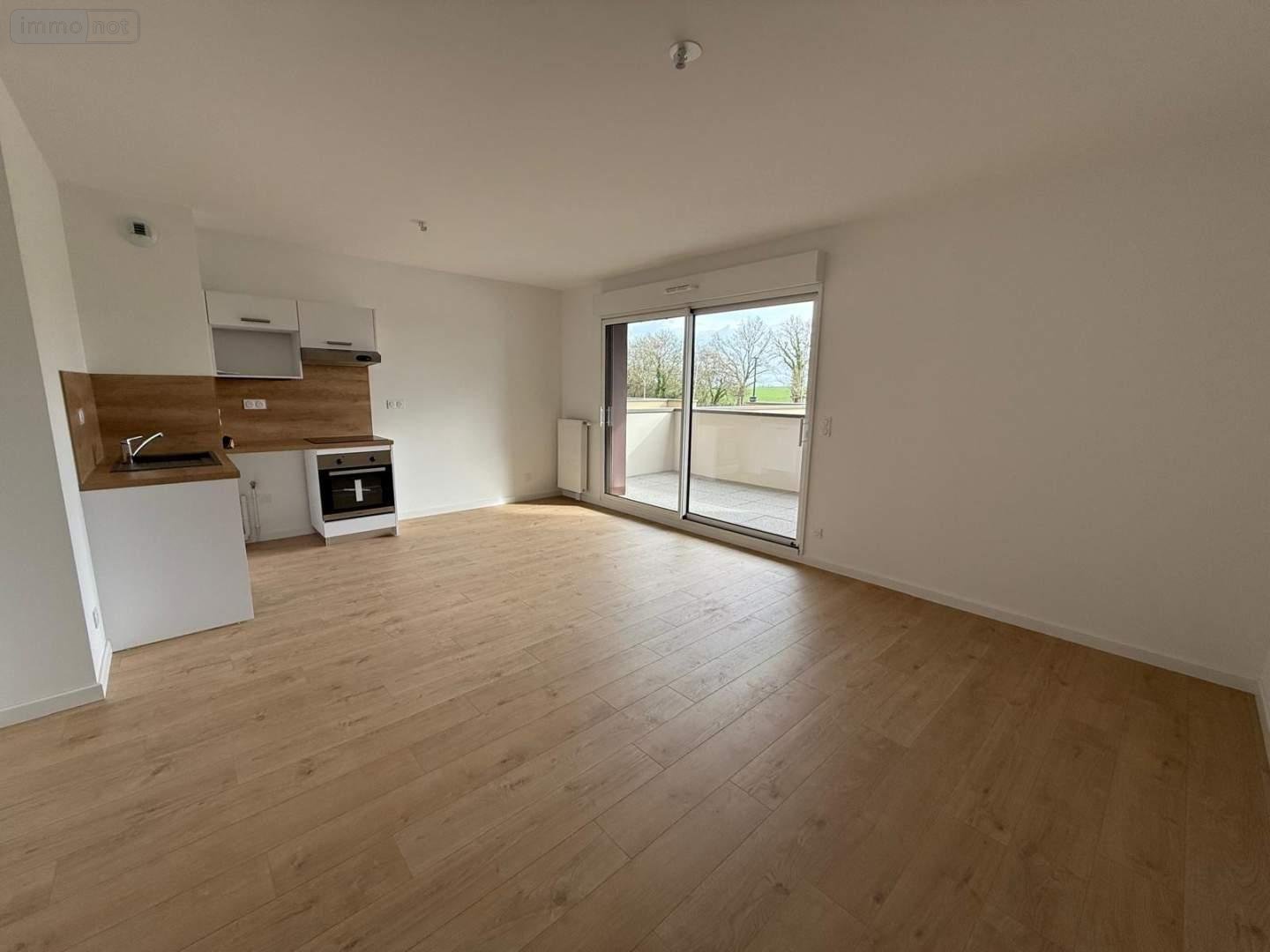 Location appartement Vern-sur-Seiche 35770 Ille-et-Vilaine 65 m2 3 pièces 754 euros