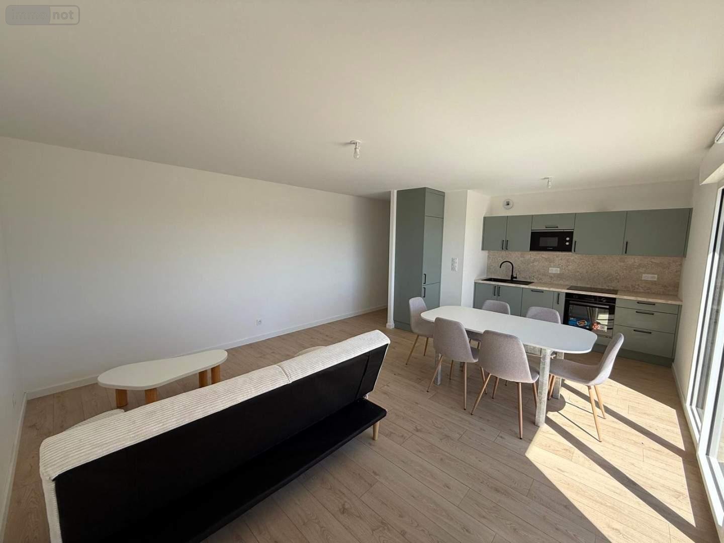 Location appartement Châteaugiron 35410 Ille-et-Vilaine 65 m2 3 pièces 830 euros