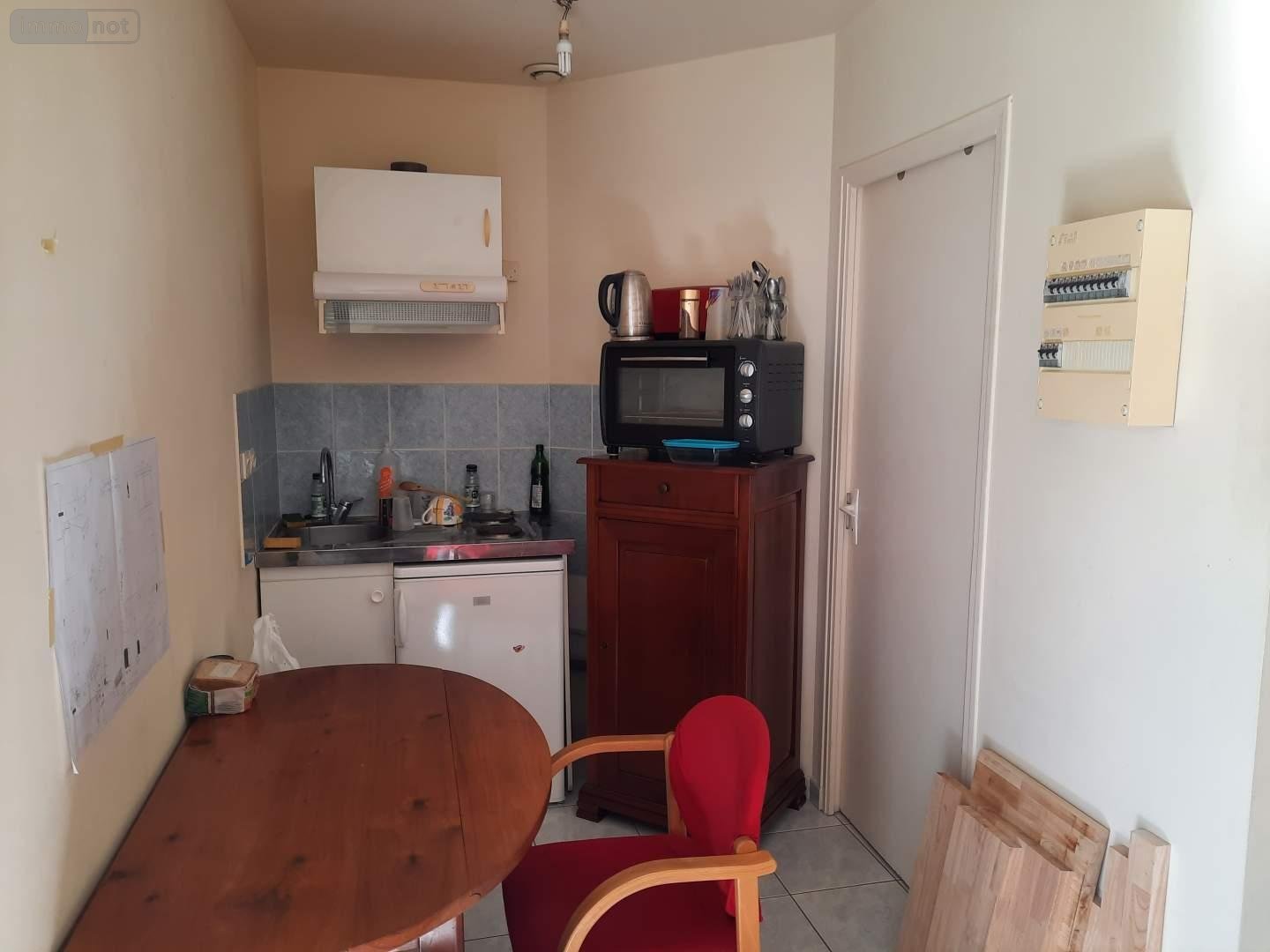 Location appartement Noyal-sur-Vilaine 35530 Ille-et-Vilaine 14 m2 1 pièce 265 euros