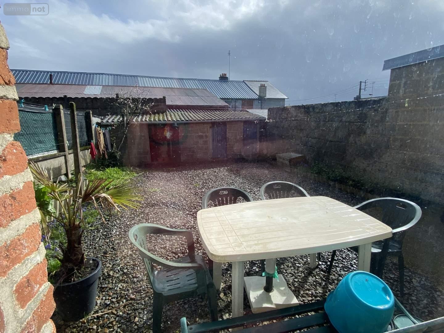 Immeuble a vendre Fougères 35300 Ille-et-Vilaine 150 m2  223514 euros