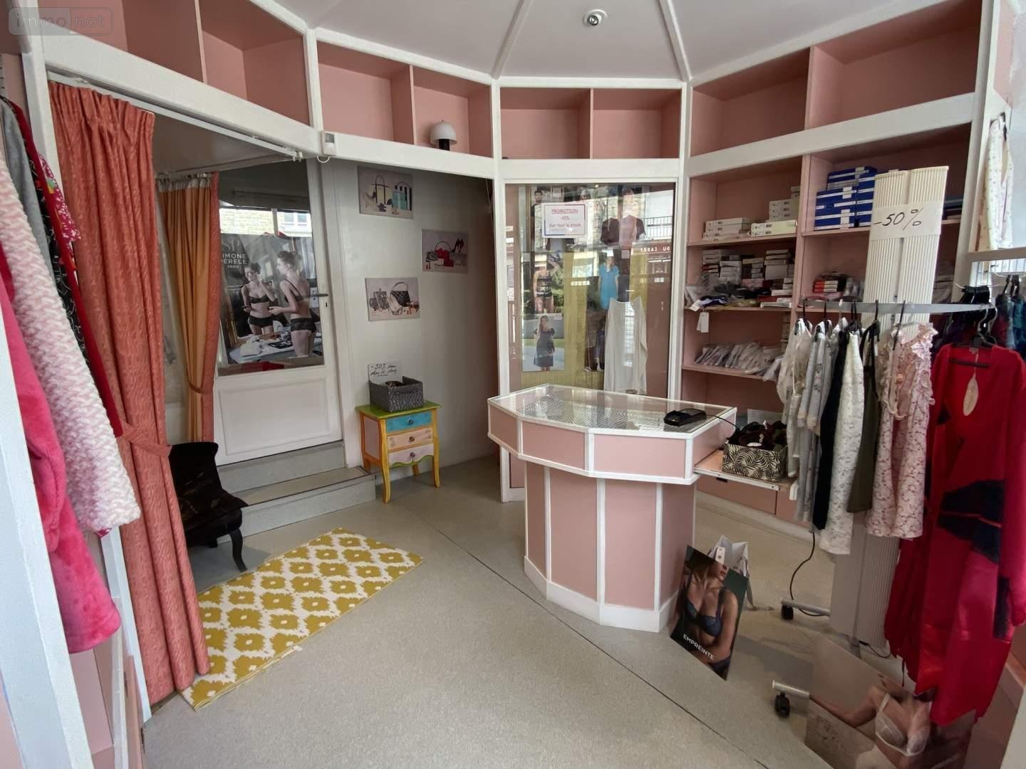 Fonds et murs commerciaux a vendre Fougères 35300 Ille-et-Vilaine 80 m2  135148 euros