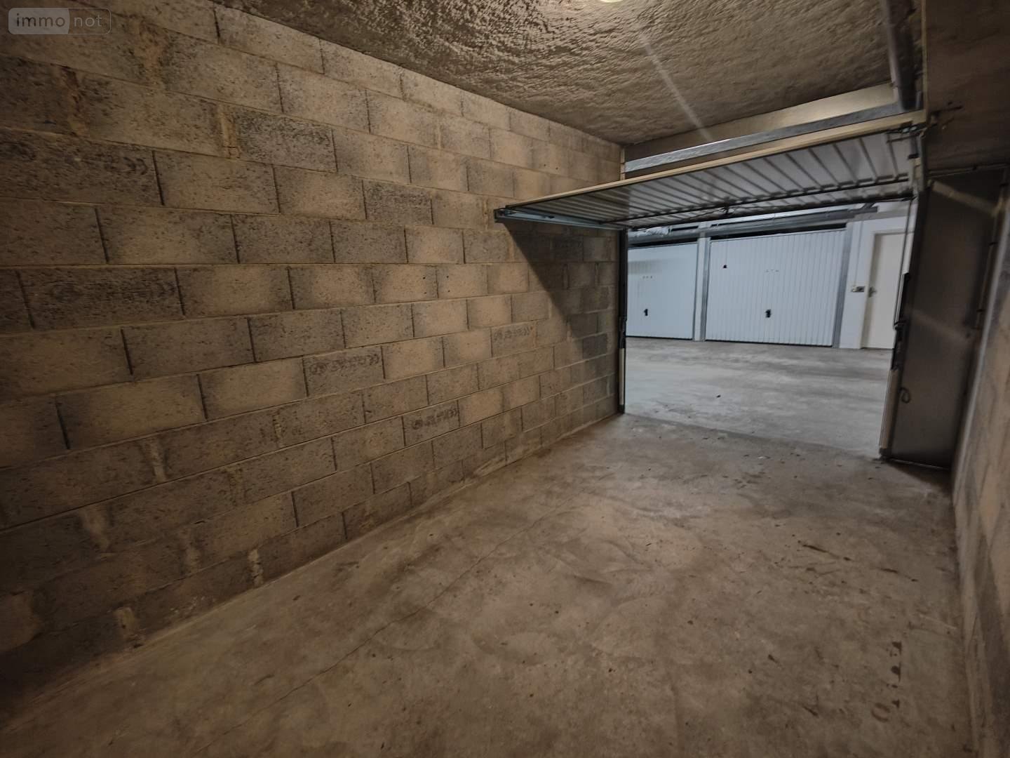 Location garage et parking Cesson-Sévigné 35510 Ille-et-Vilaine 14 m2  70 euros