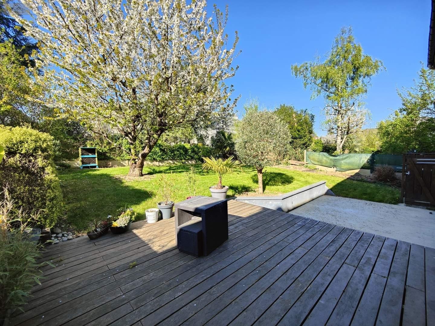 Maison a vendre Bruz 35170 Ille-et-Vilaine 157 m2 8 pièces 358800 euros
