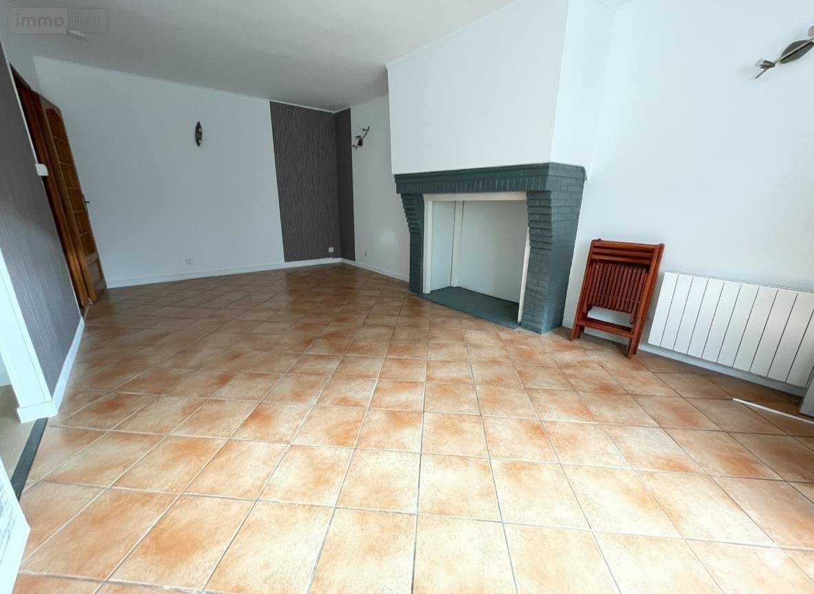 Location maison Bais 35680 Ille-et-Vilaine 118 m2 4 pièces 750 euros