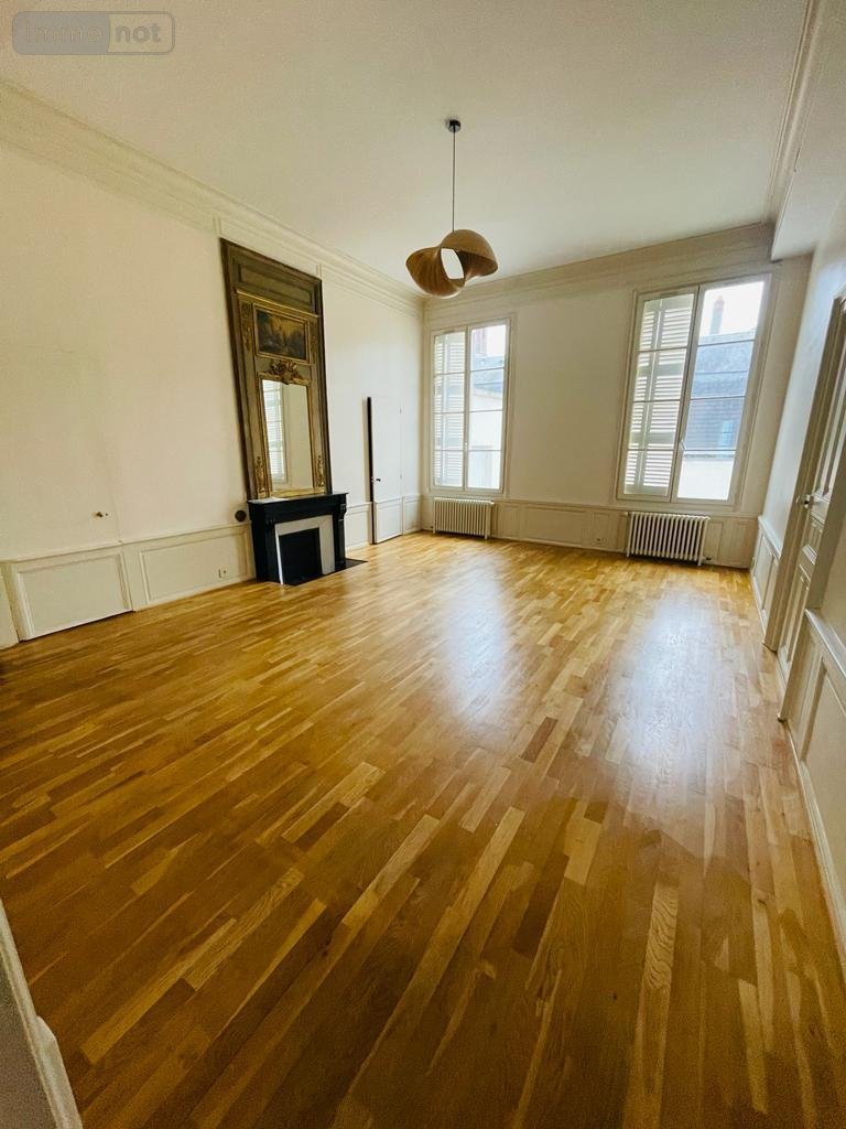 Location appartement Tours 37000 Indre-et-Loire 104 m2 4 pièces 1400 euros