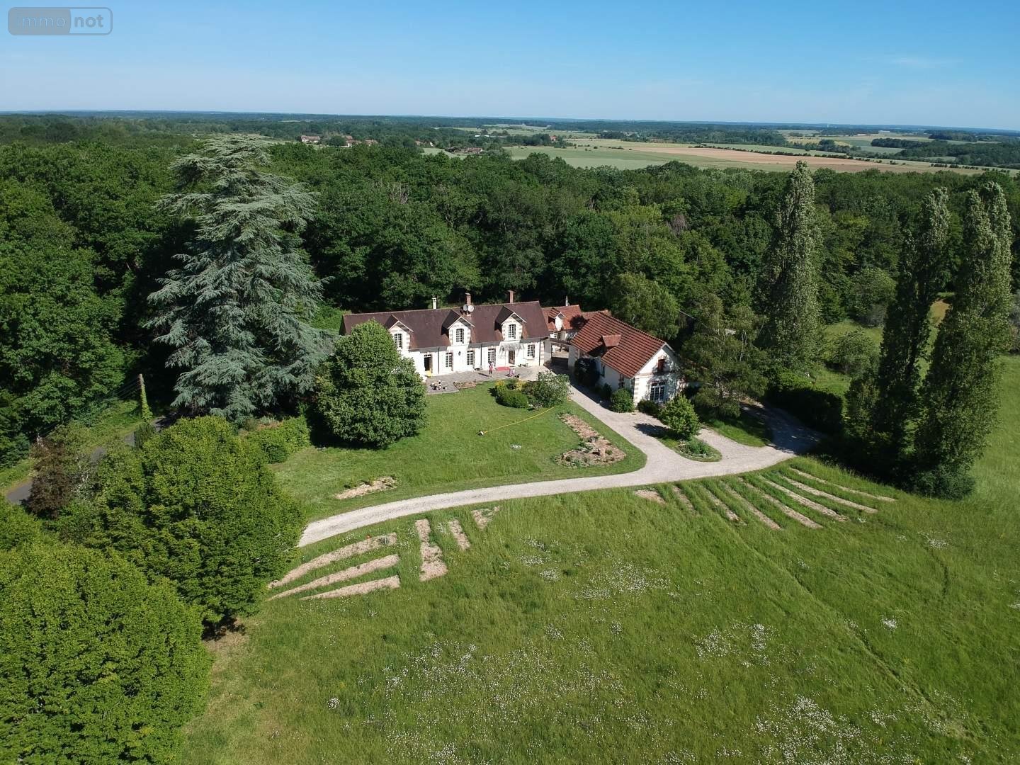 propriete a vendre Vallières-les-Grandes 41400 Loir-et-Cher 361 m2 9 pièces 884000 euros
