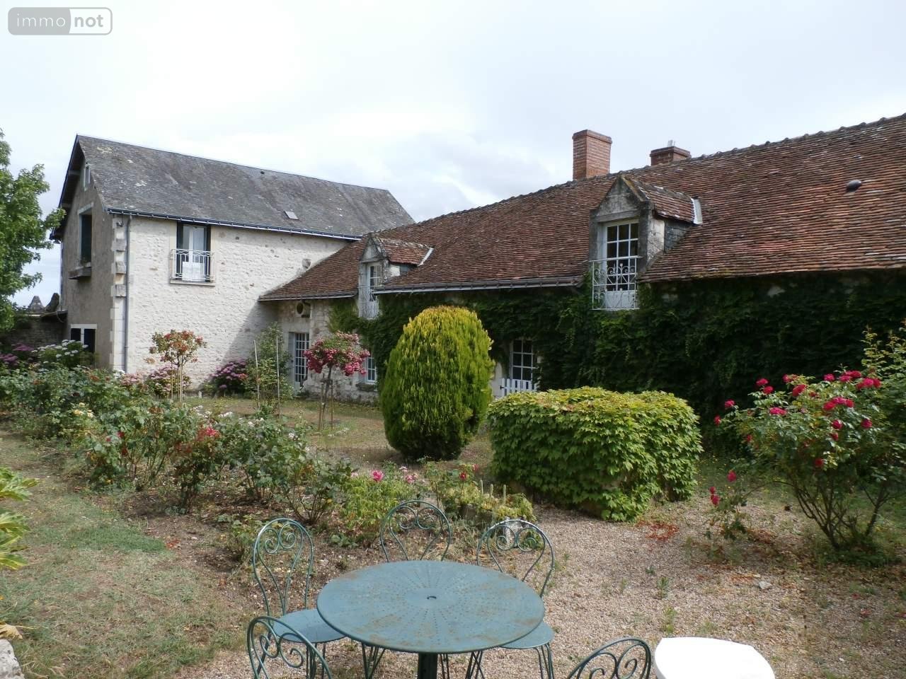 Propriete à vendre CravantlesCôteaux 37500 IndreetLoire 11 pièces