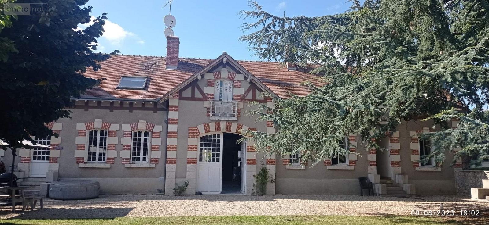 propriete a vendre Mesland 41150 Loir-et-Cher 500 m2 14 pièces 598000 euros