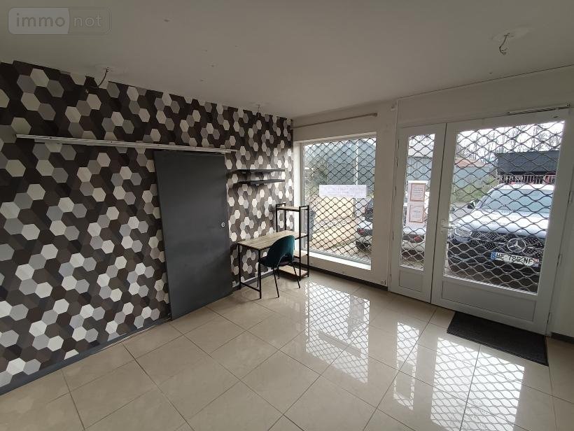 Location fonds et murs commerciaux Naveil 41100 Loir-et-Cher 69 m2  550 euros