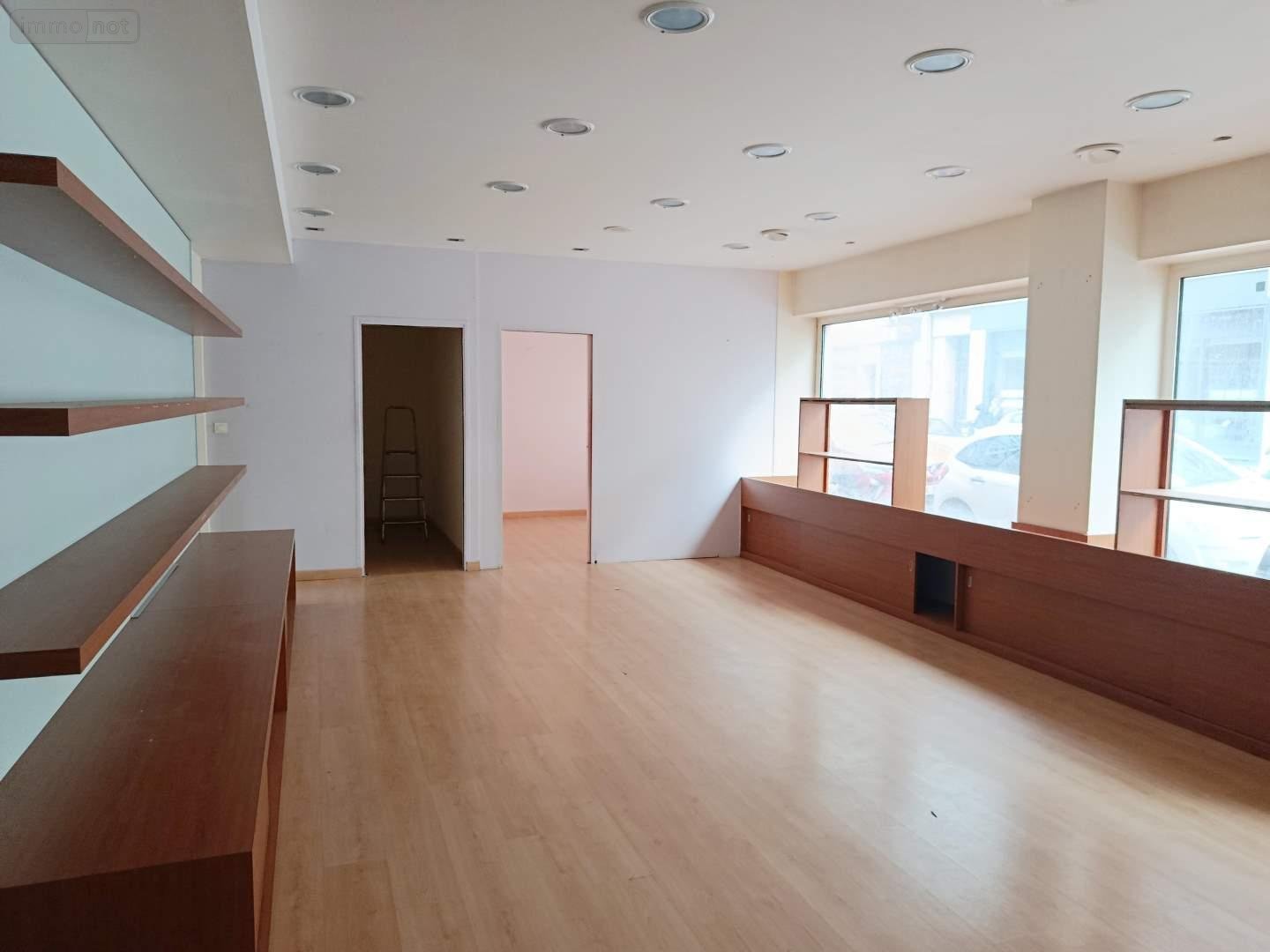 Location fonds et murs commerciaux Vendôme 41100 Loir-et-Cher 100 m2  800 euros