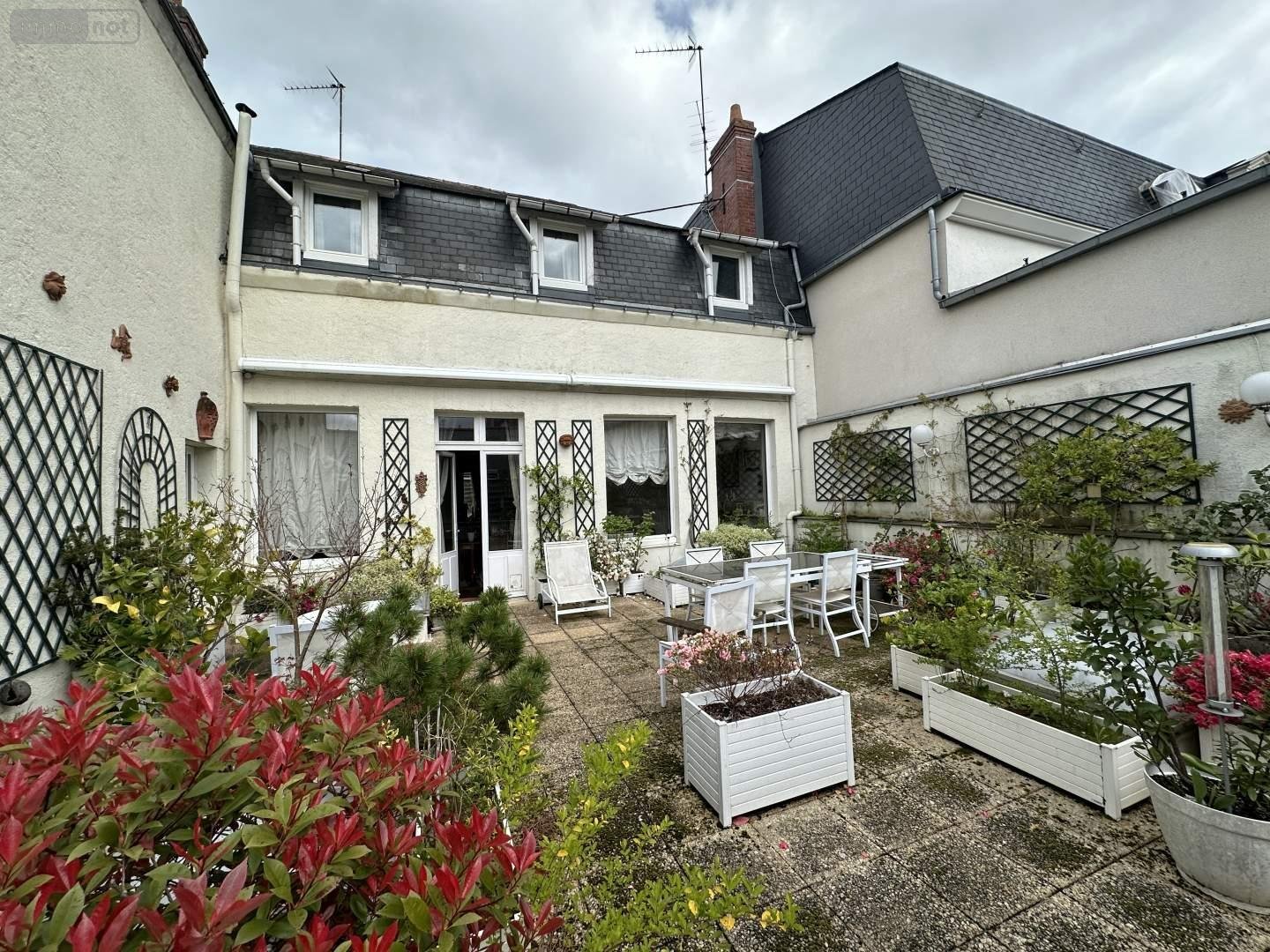 Appartement a vendre Angers 49000 Maine-et-Loire 262 m2  714027 euros