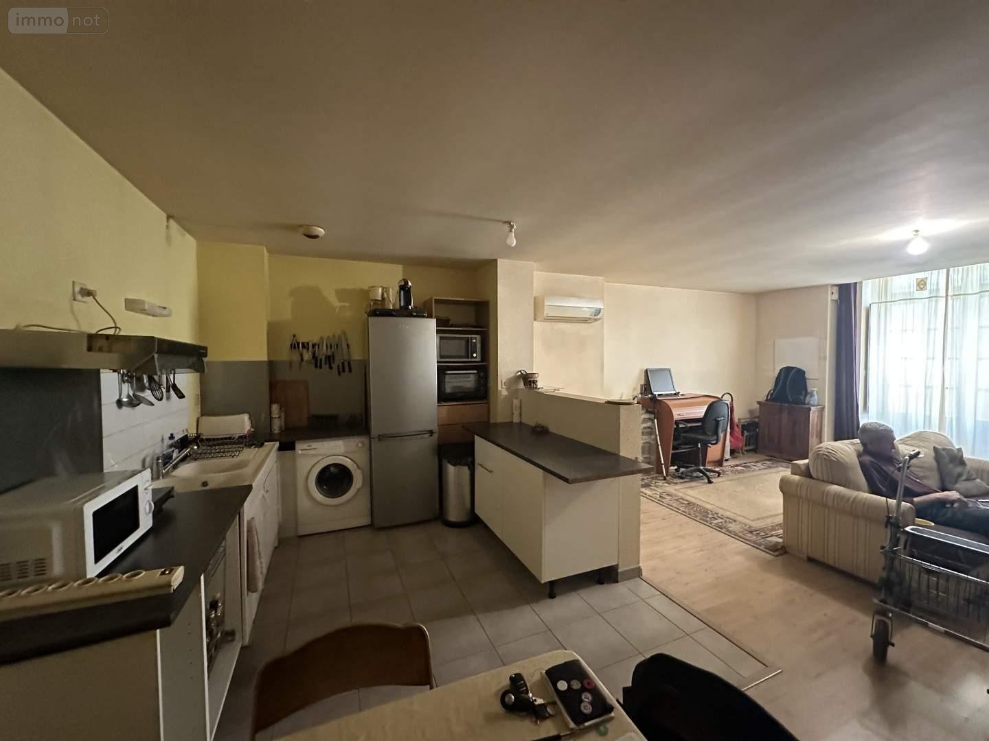 Appartement a vendre Saumur 49400 Maine-et-Loire 60 m2 2 pièces 71020 euros