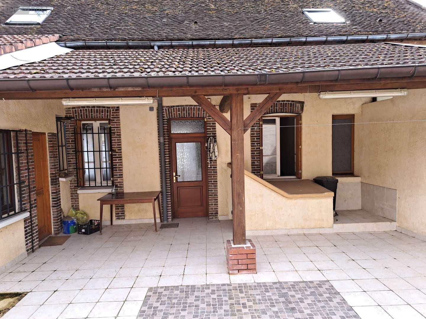 Location maison Sézanne 51120 Marne 113 m2 5 pièces 750 euros