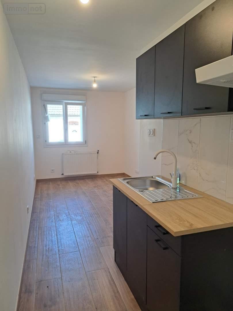 Location appartement Courgivaux 51310 Marne 26 m2 2 pièces 400 euros