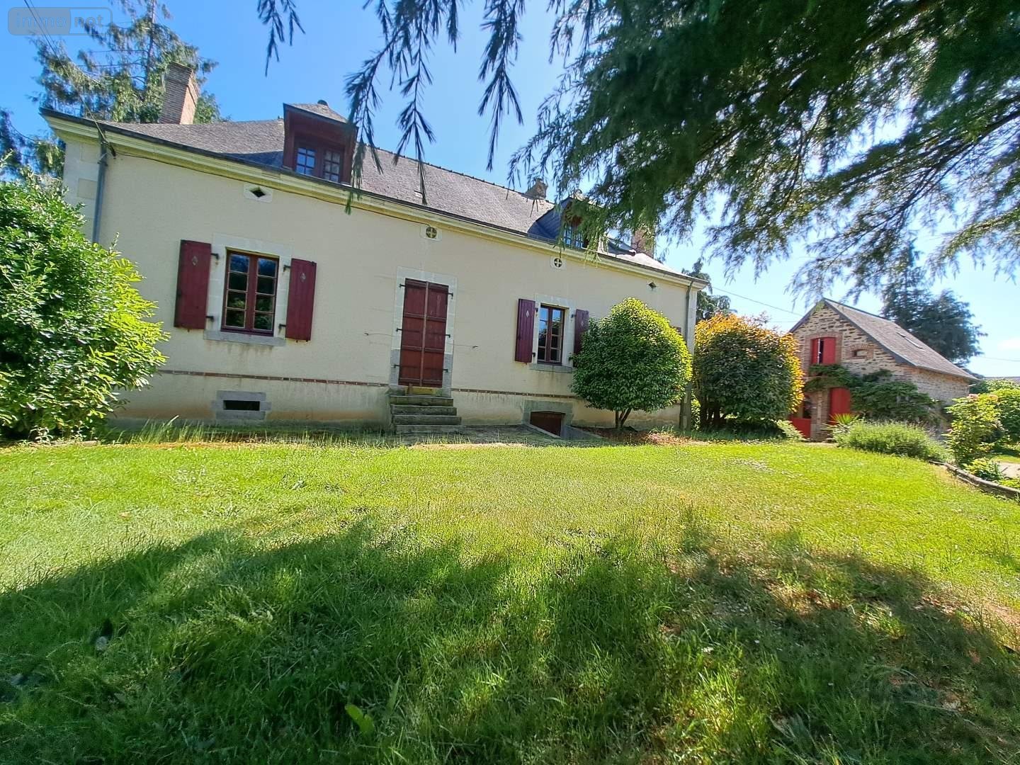 propriete a vendre Livré la Touche 53400 Mayenne 320 m2 11 pièces 363800 euros