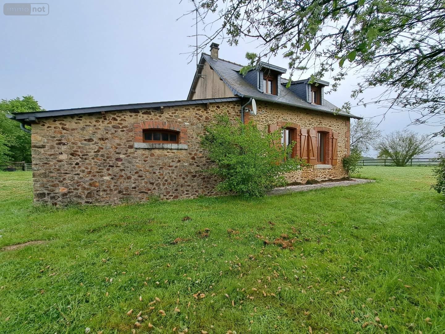 Location maison Livré la Touche 53400 Mayenne 95 m2 4 pièces 590 euros