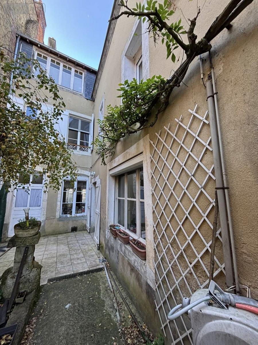 Maison a vendre Saint-Calais 72120 Sarthe 280 m2 7 pièces 177320 euros