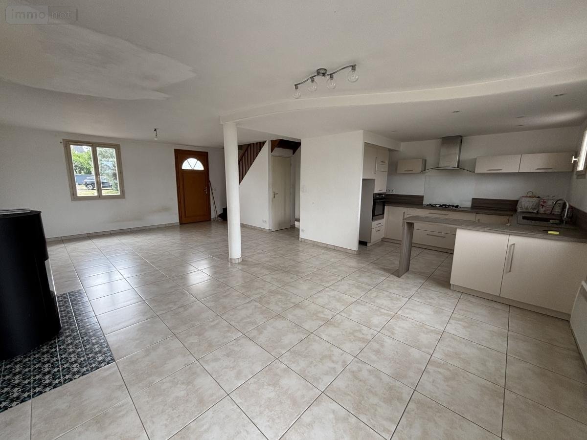 Maison a vendre Val d'Erdre-Auxence 49370 Maine-et-Loire 108 m2 5 pièces 231800 euros