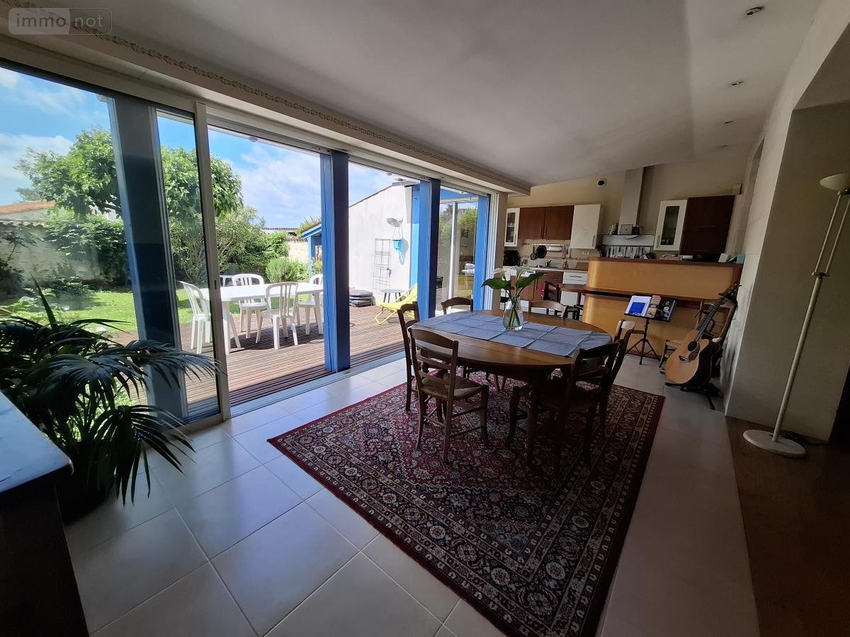Maison a vendre Saintes 17100 Charente-Maritime 156 m2 6 pièces 475000 euros