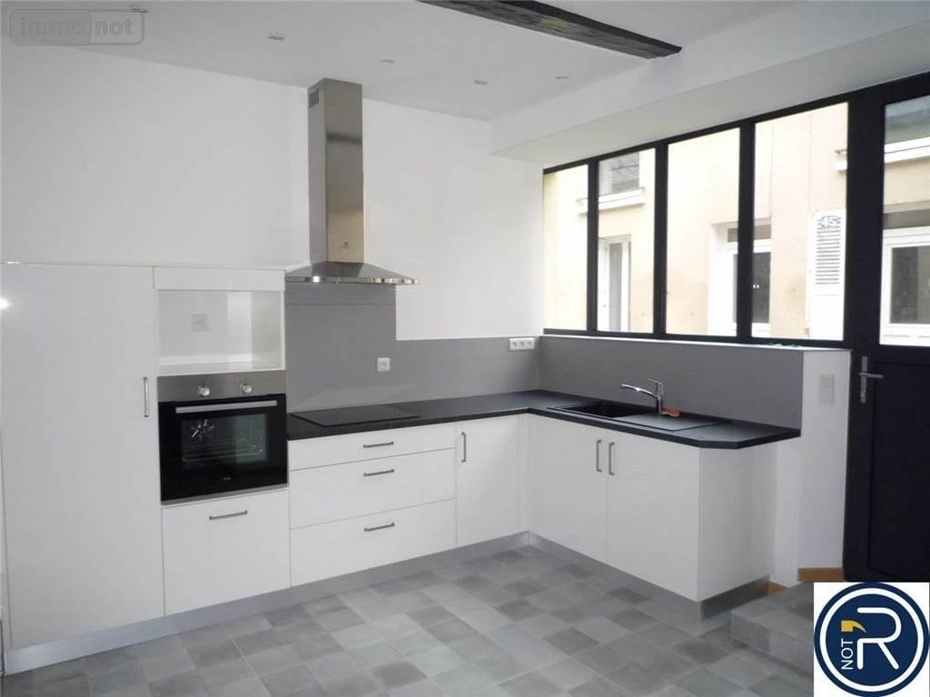 Location appartement Montsûrs 53150 Mayenne 94 m2  550 euros