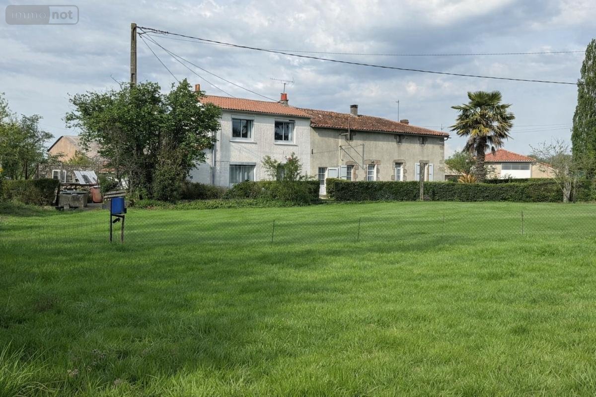 Maison a vendre Cholet 49300 Maine-et-Loire 222 m2 9 pièces 193880 euros