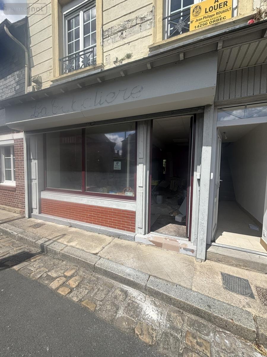 Location fonds et murs commerciaux Thiberville 27230 Eure 50 m2  400 euros