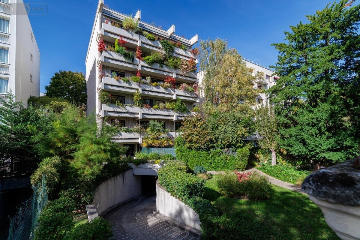 Garage et parking a vendre Neuilly-sur-Seine 92200 Hauts-de-Seine 12 m2  43000 euros