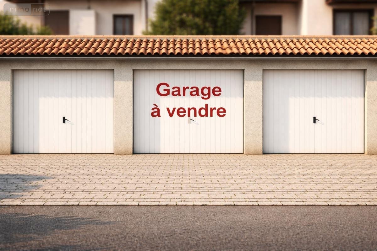 Garage et parking a vendre Pierrelatte 26700 Drôme 15 m2  18000 euros