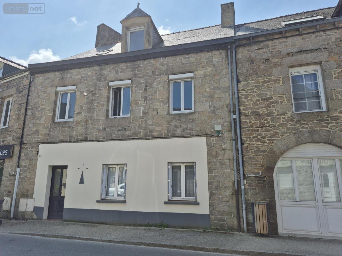 Immeuble a vendre Broons 22250 Côtes-d'Armor 232 m2  278250 euros
