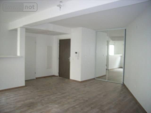 Location appartement Reims 51100 Marne 37 m2 1 pièce 389 euros