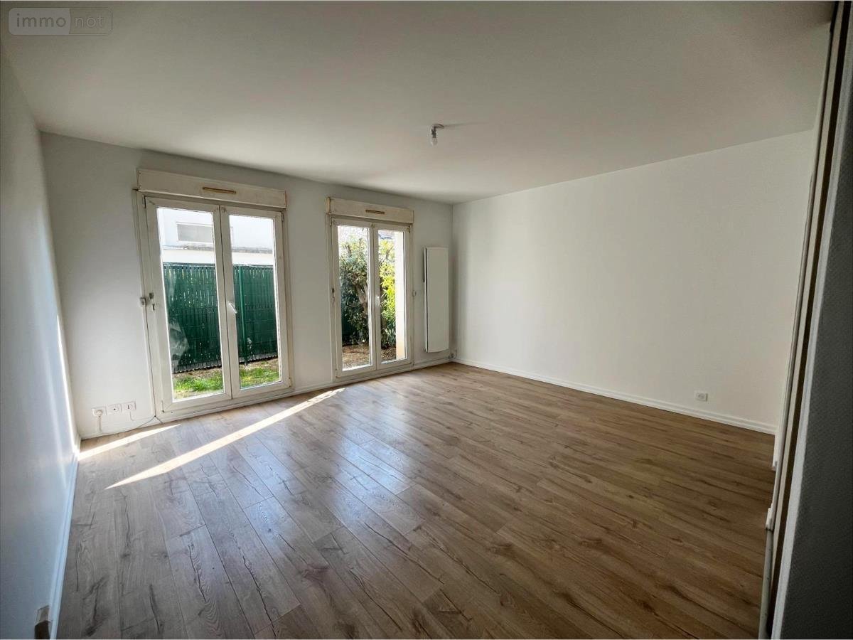 Location appartement Reims 51100 Marne 31 m2 1 pièce 470 euros