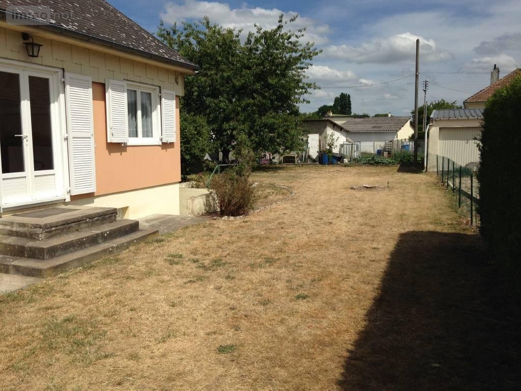 Location maison Pont-de-l'Arche 27340 Eure 64 m2 3 pièces 860 euros